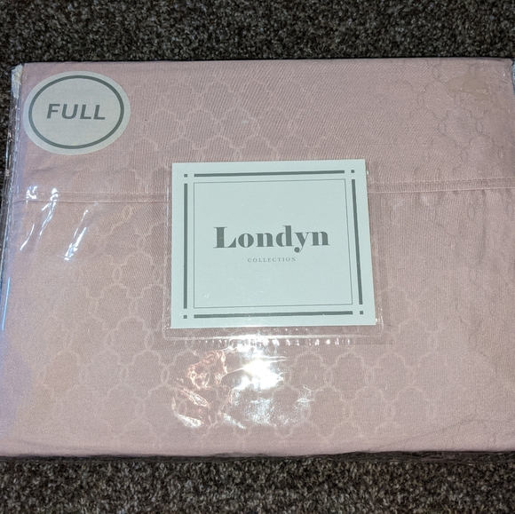 Londyn Collection - Picture 1 of 2